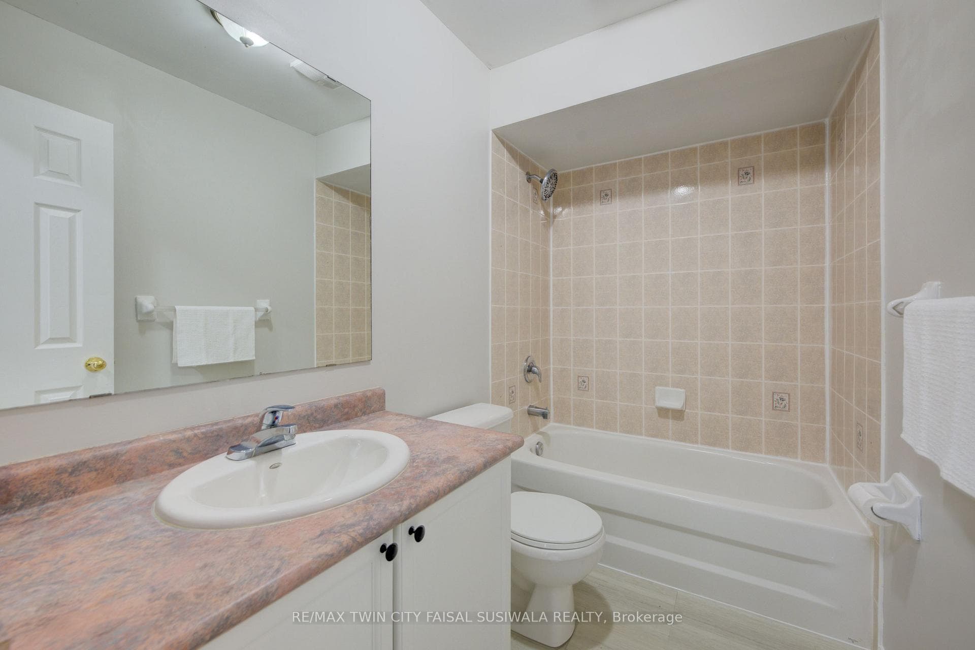 16 Wheatland Drive photo 19