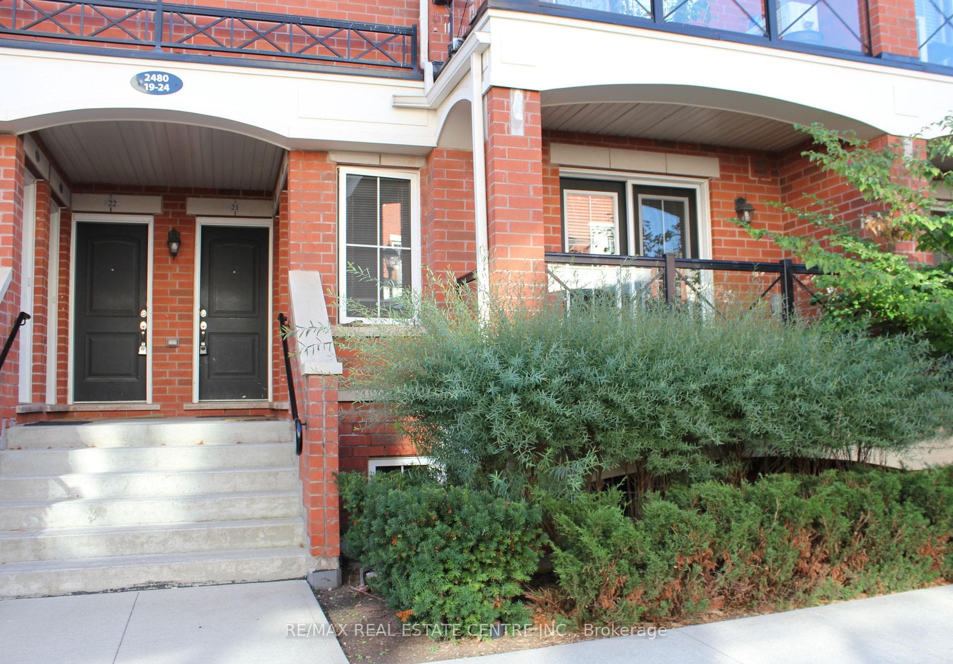 2480 Post Road Unit 19 photo 2