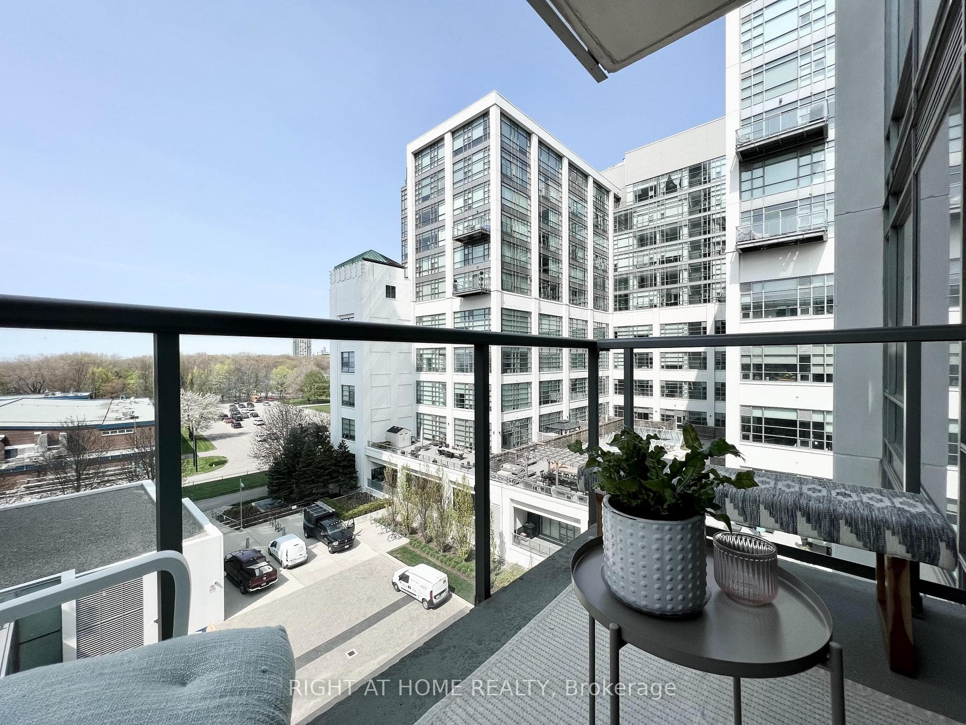 90 Stadium Road Unit 606 photo 18