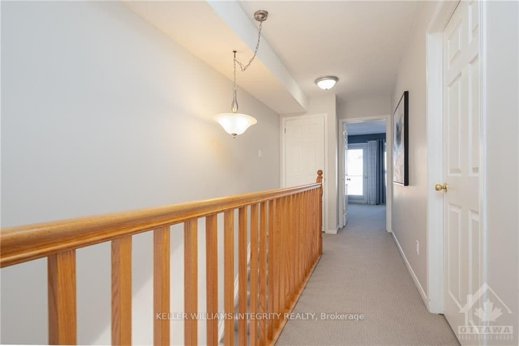 898 LONGFIELDS Drive photo 16