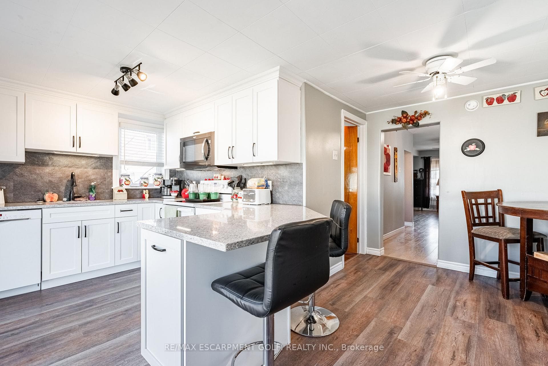 10 Wright Street photo 15