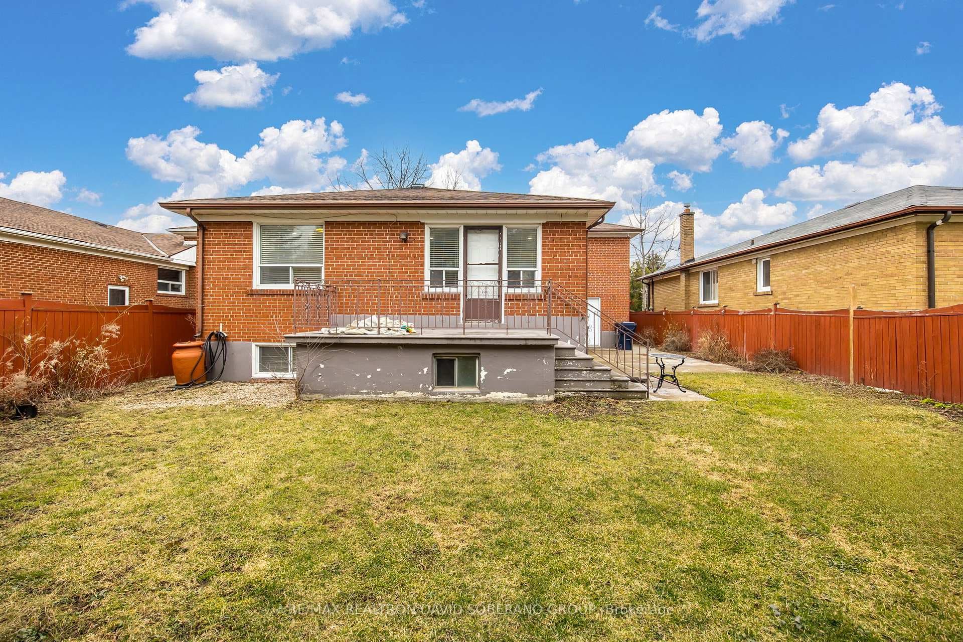 9 Brett Avenue photo 30