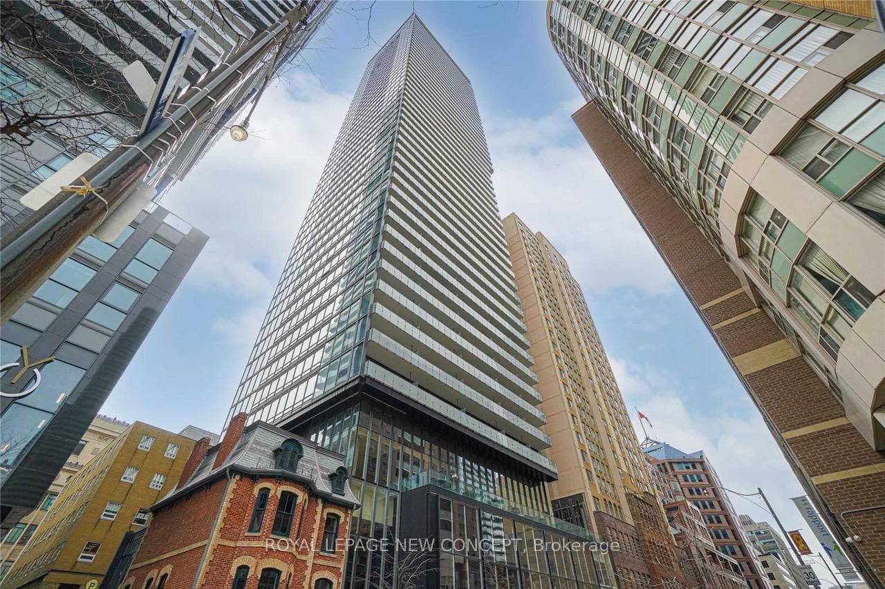 15 Grenville Street Unit 2711 photo 1