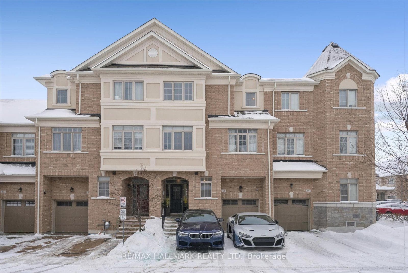 62 Ruffle Lane photo 1
