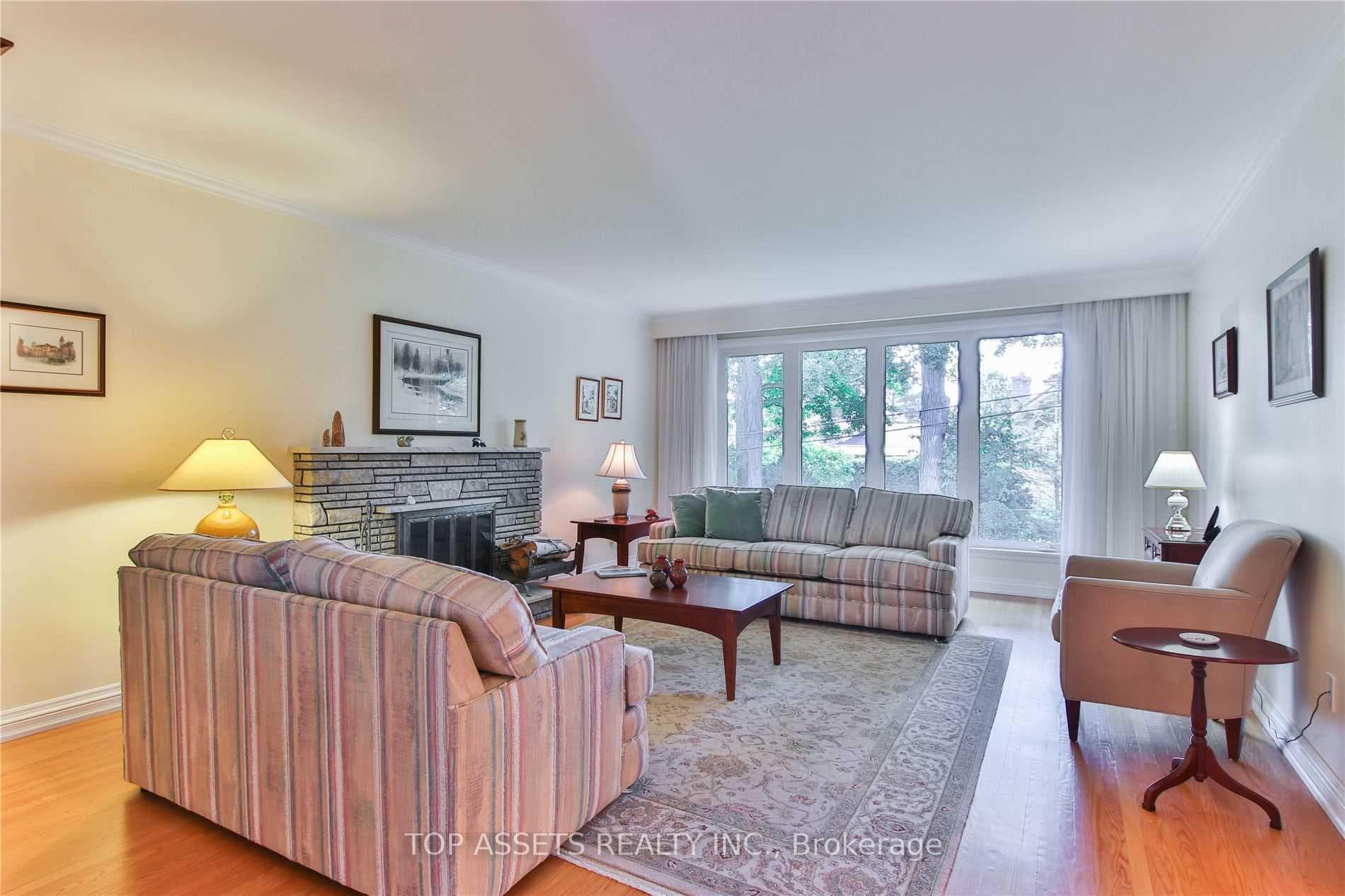 9 Restwell Crescent photo 2