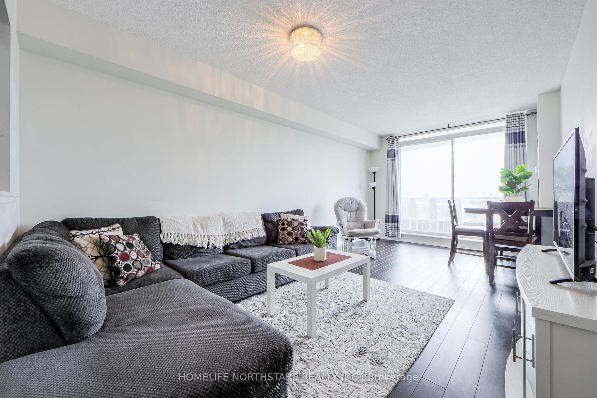 400 Mclevin Avenue Unit 1001 photo 11