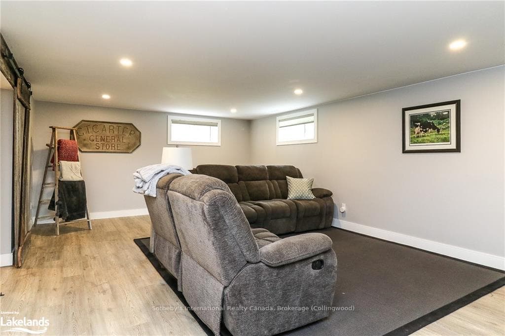 140 ORCHARD Drive photo 24