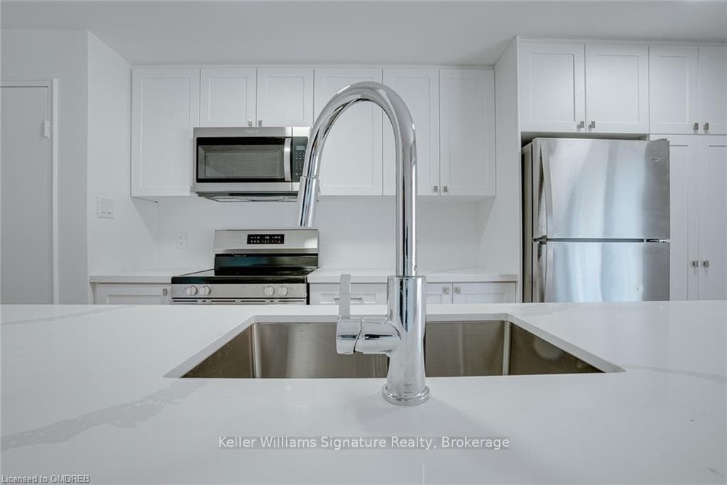 14 HOLLAND Street Unit 6 photo 4