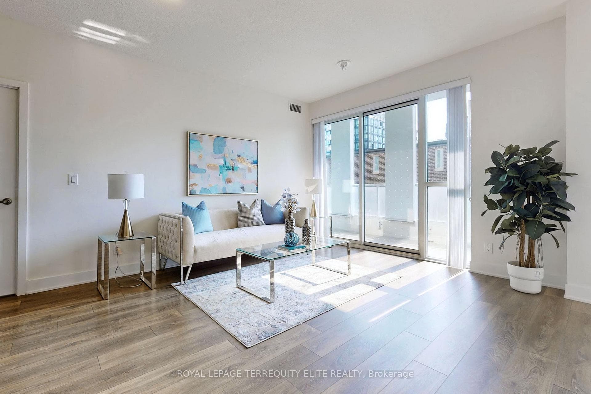 188 Fairview Mall Drive Unit 211 photo 6