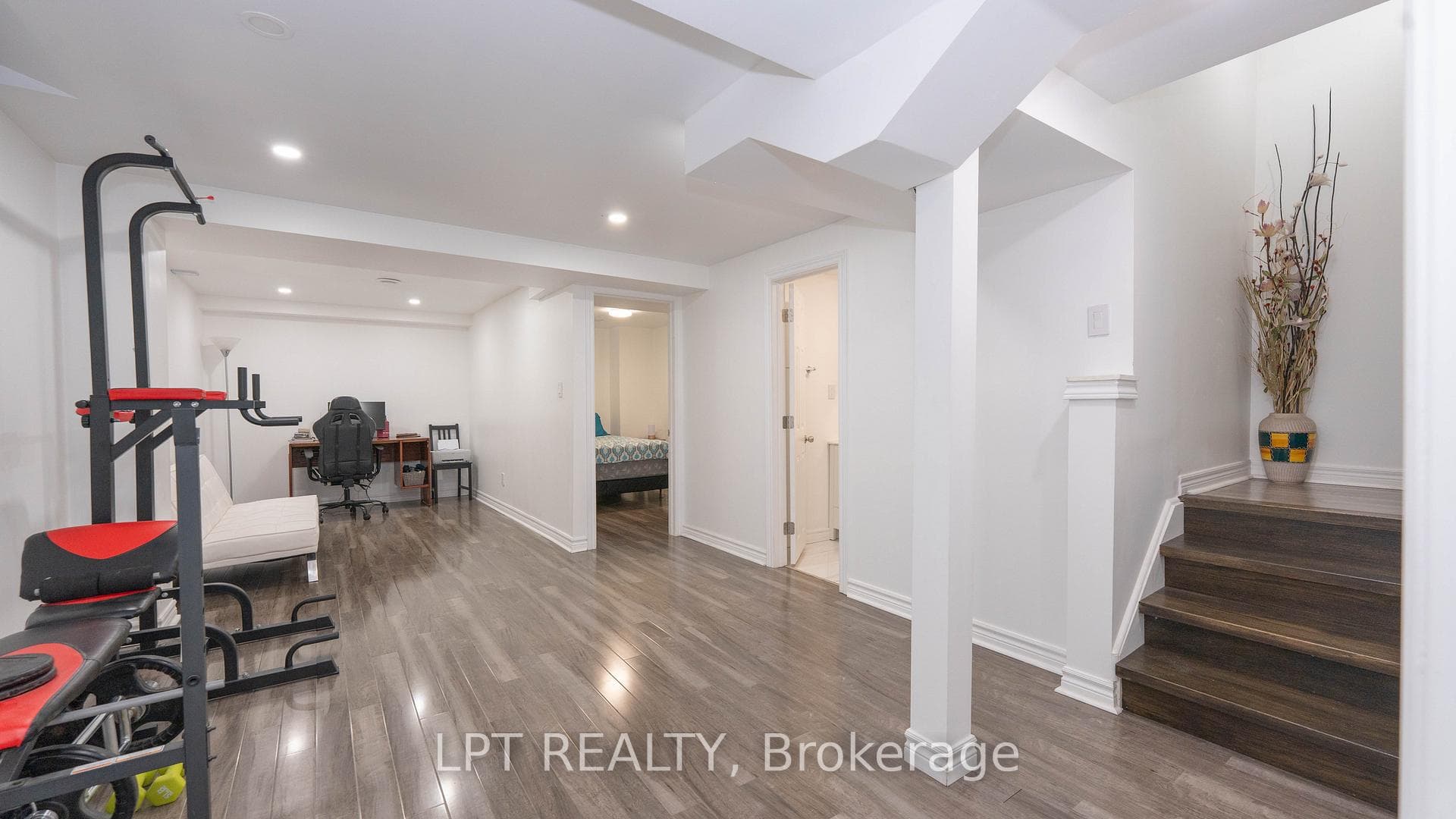 78 Dewridge Court photo 35