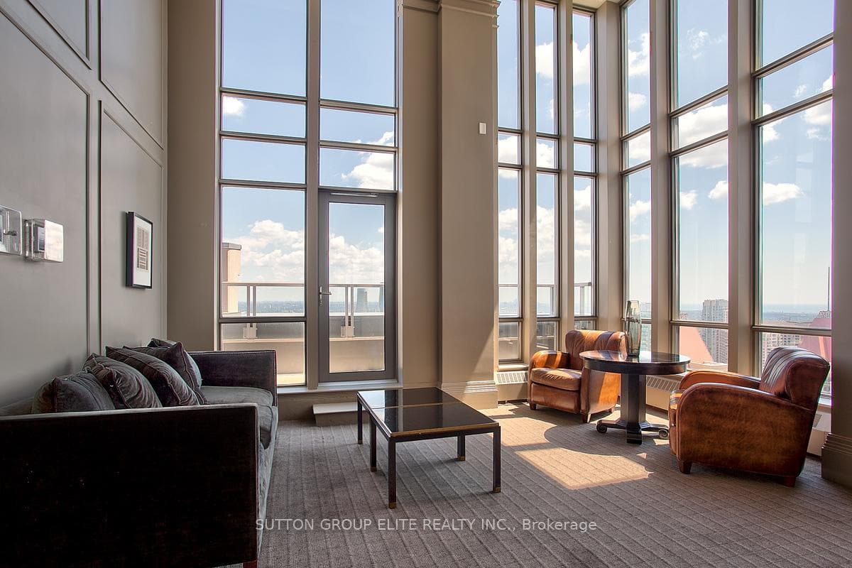 388 Prince Of Wales Drive Unit 1307 photo 28