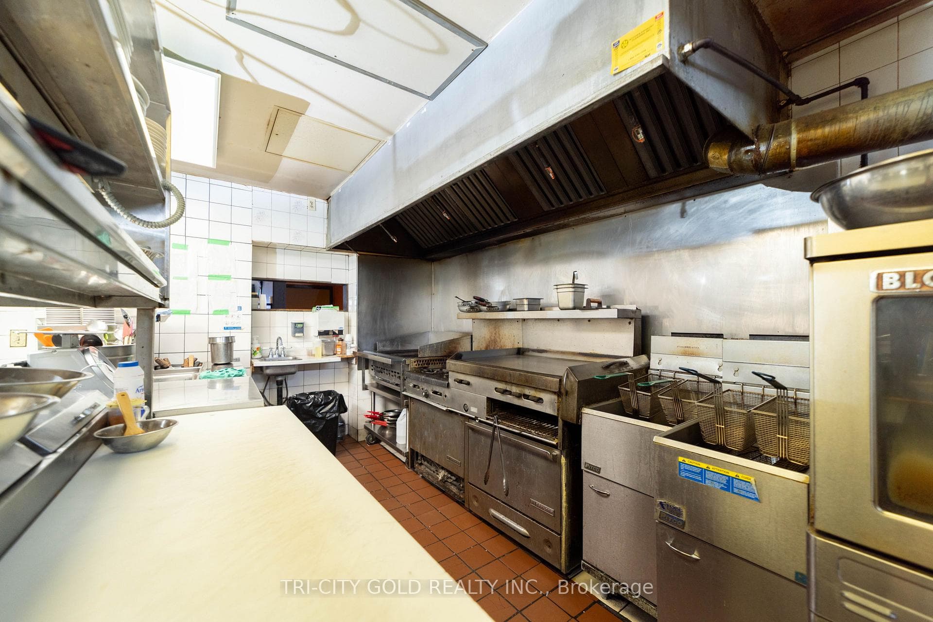 164 Beverly Street photo 27