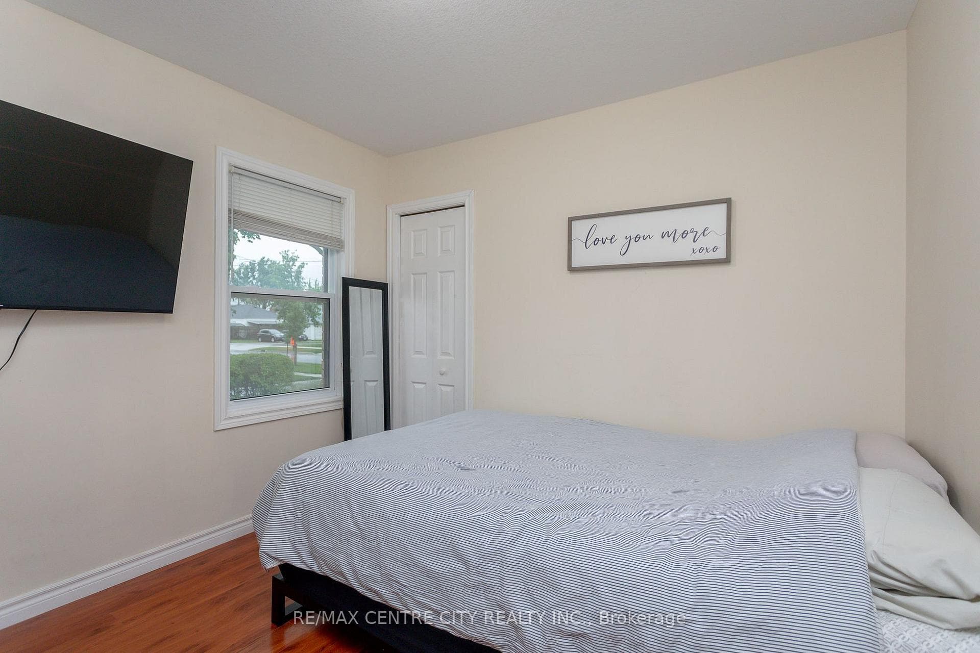143 Forest Avenue photo 18