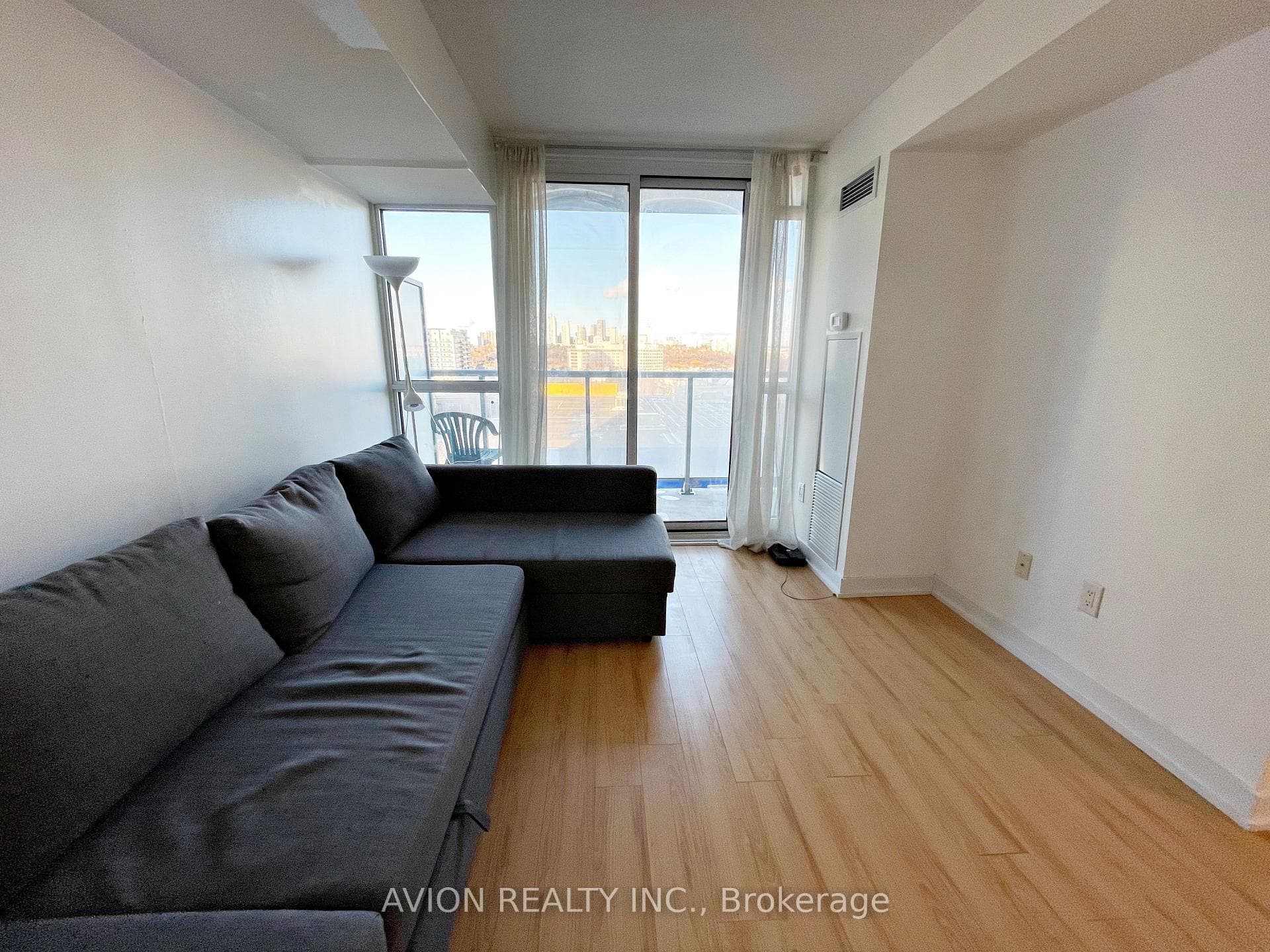 121 Mcmahon Drive Unit 705 photo 7