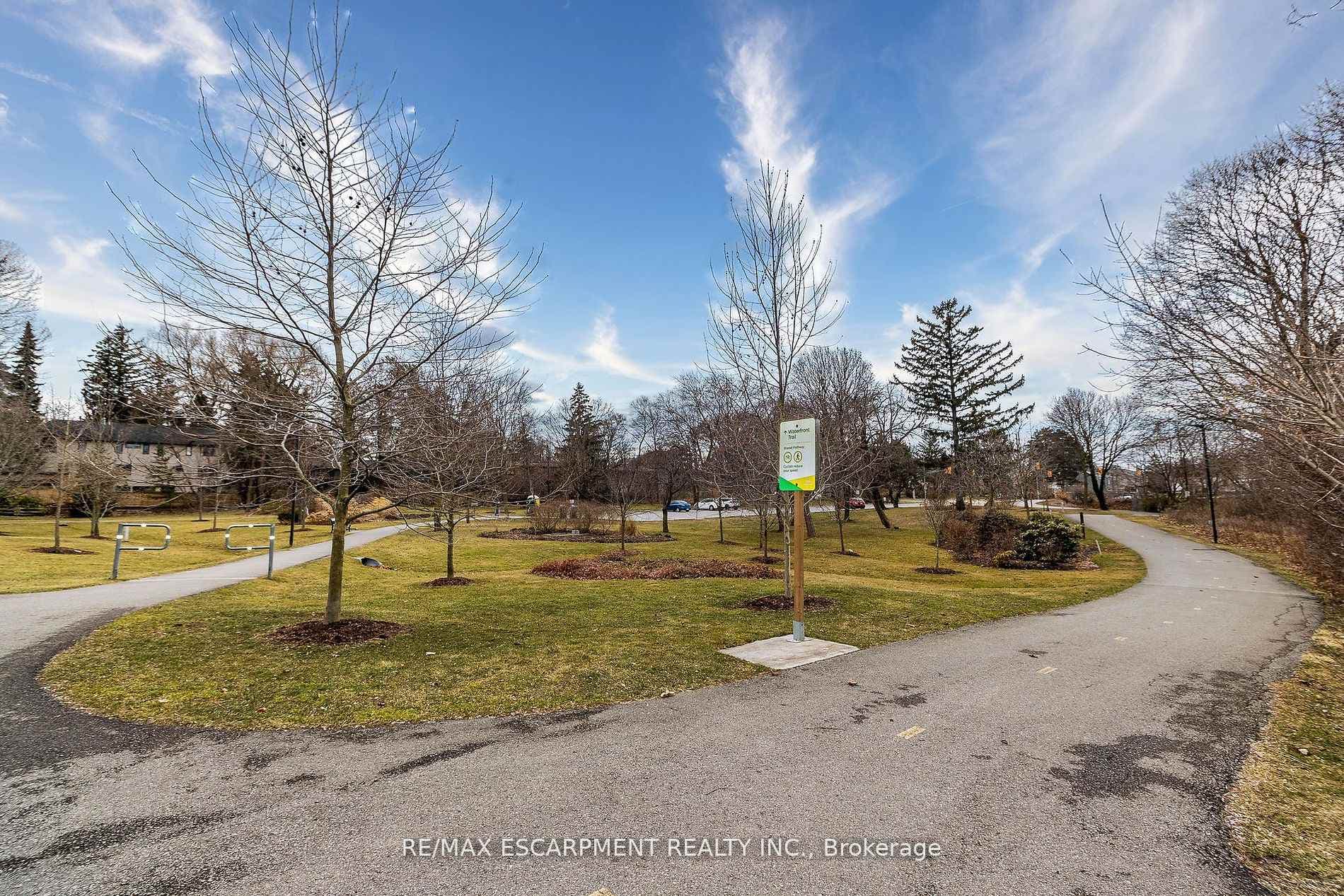 376 Lakeshore Road photo 38