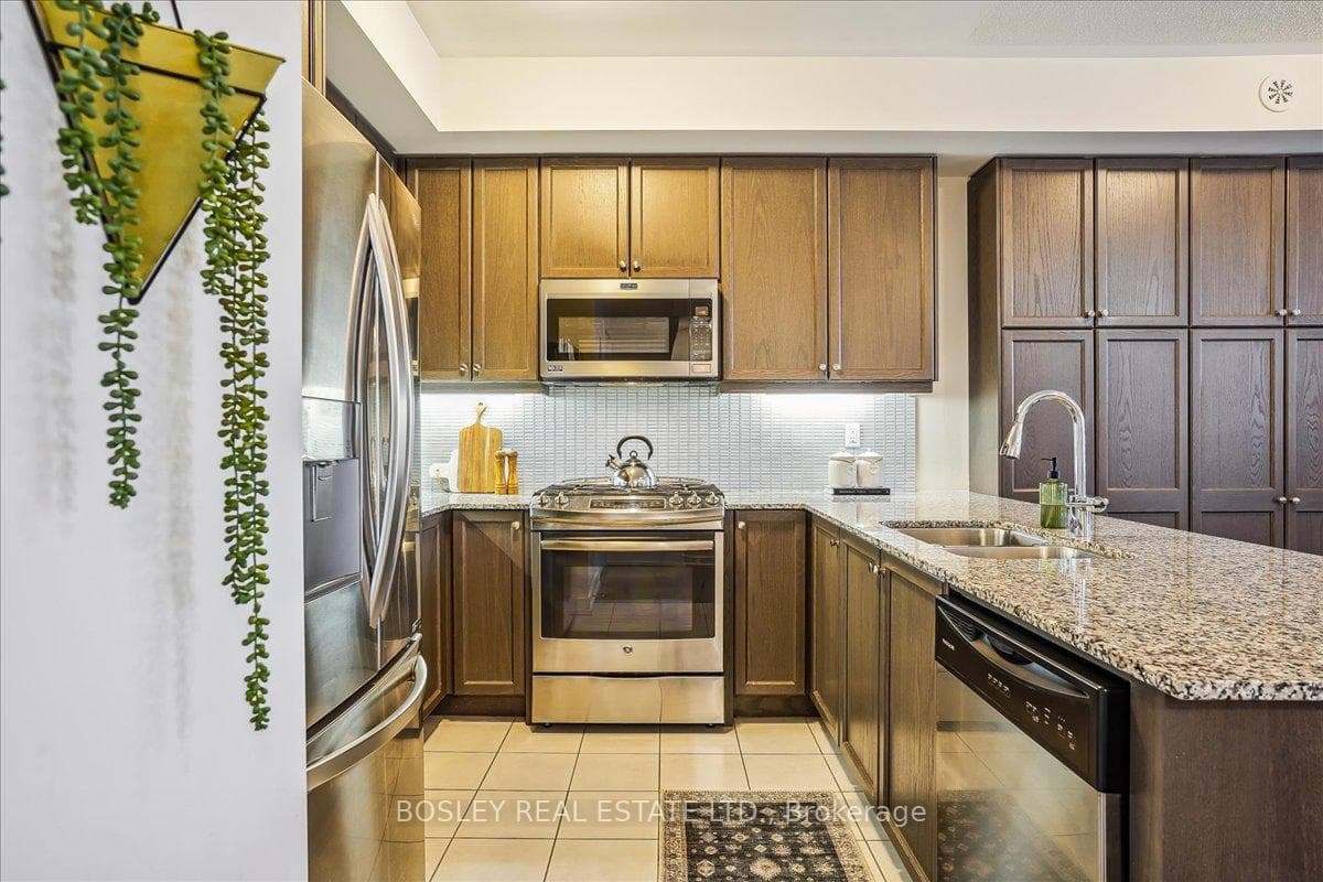 10 Drummond Street Unit 514 photo 12