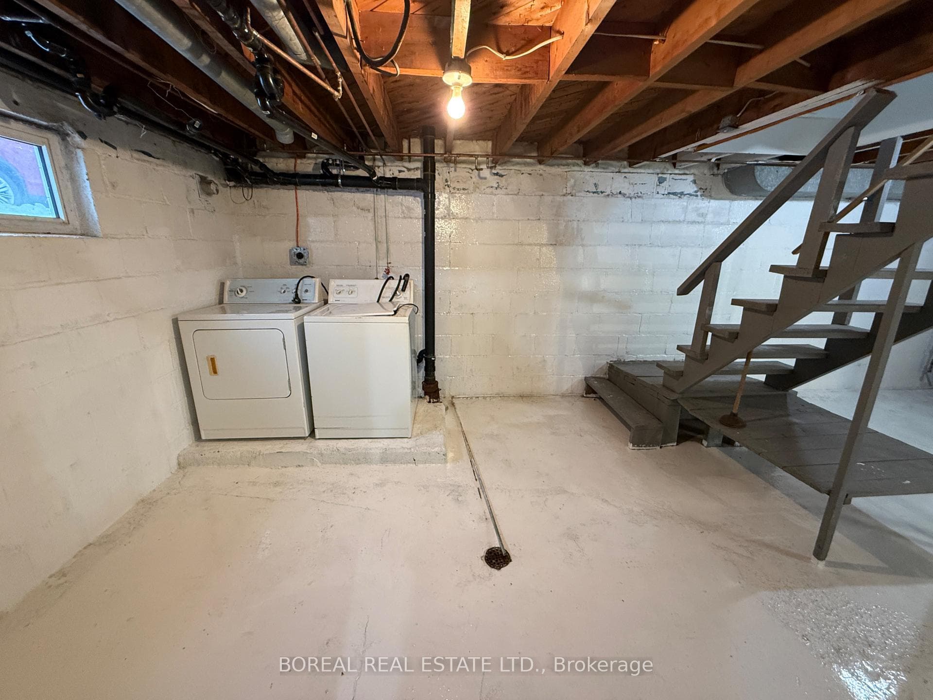 101 Ross Road photo 29