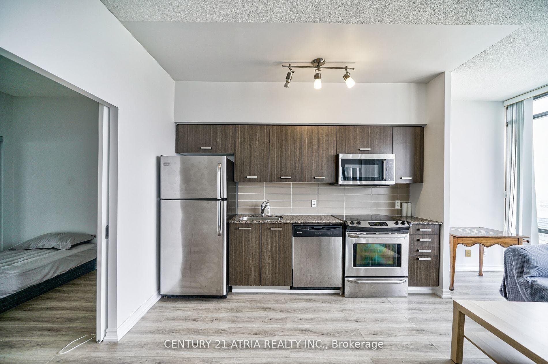 832 Bay Street Unit 3802 photo 17