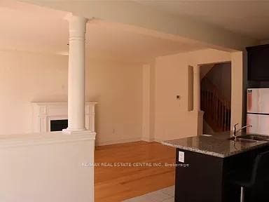 56 Kempsford Crescent photo 3