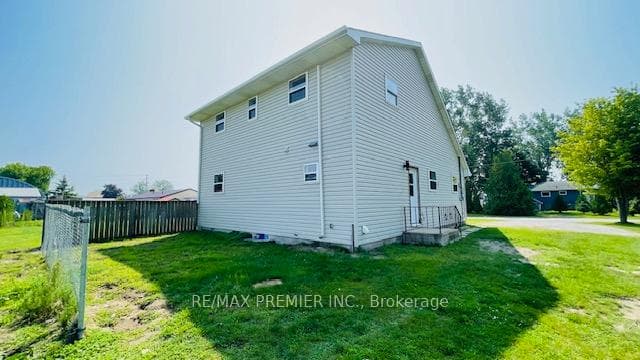 8 Hastings Drive photo 15