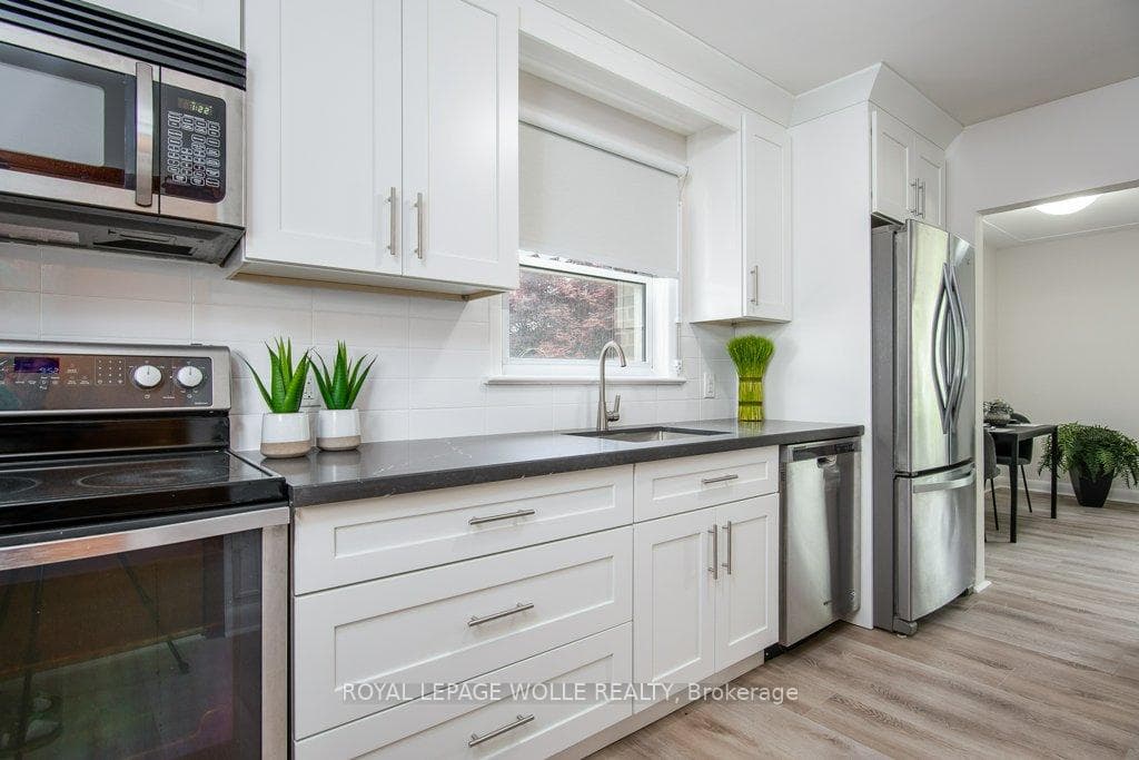 155 Oriole Street photo 15