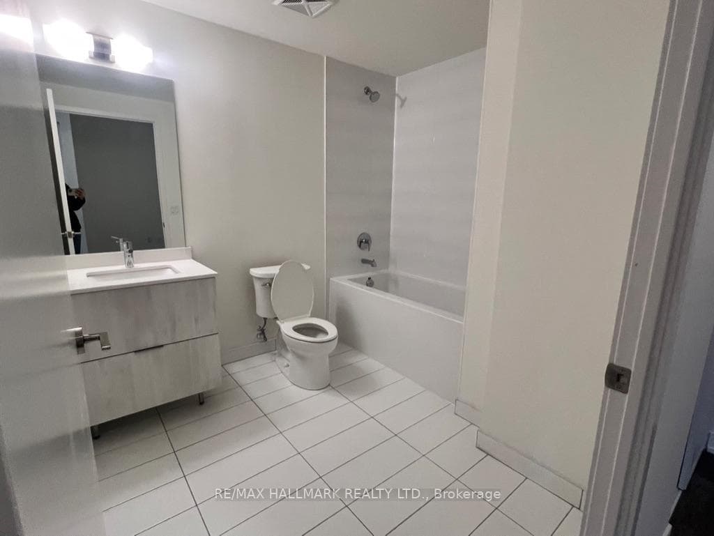 6 David Eyer Road Unit 416 photo 8