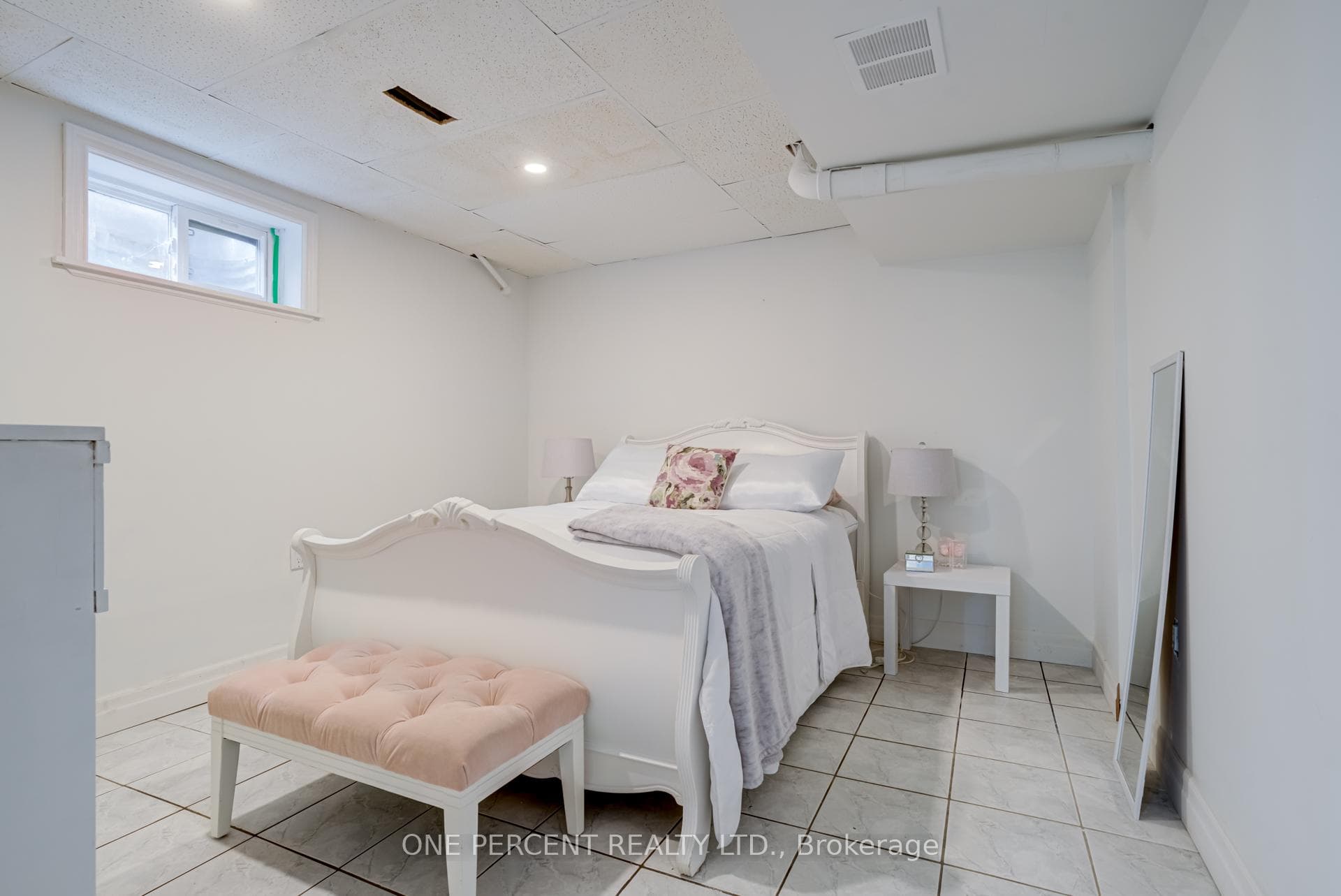15 Ivory Court photo 28