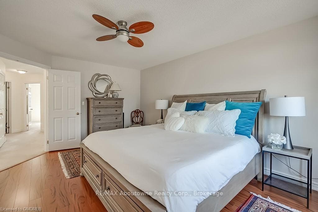 286 HAMILTON Drive Unit 1 photo 25