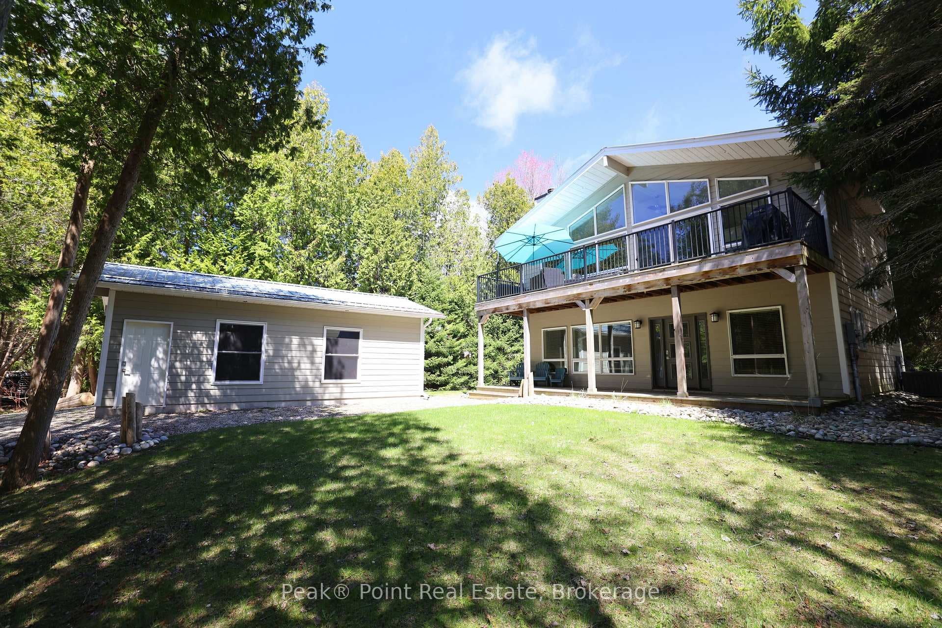611 YORK Avenue photo 1
