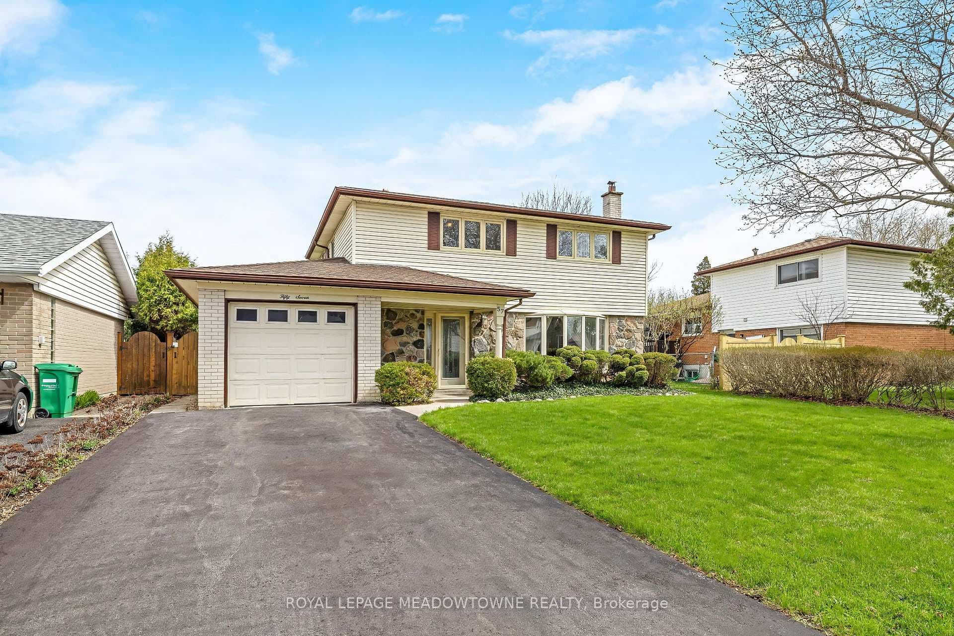 57 Inglewood Drive photo 2