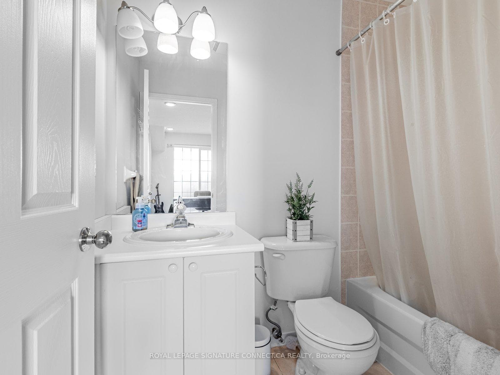 110 Cornell Park Avenue Unit C208 photo 21