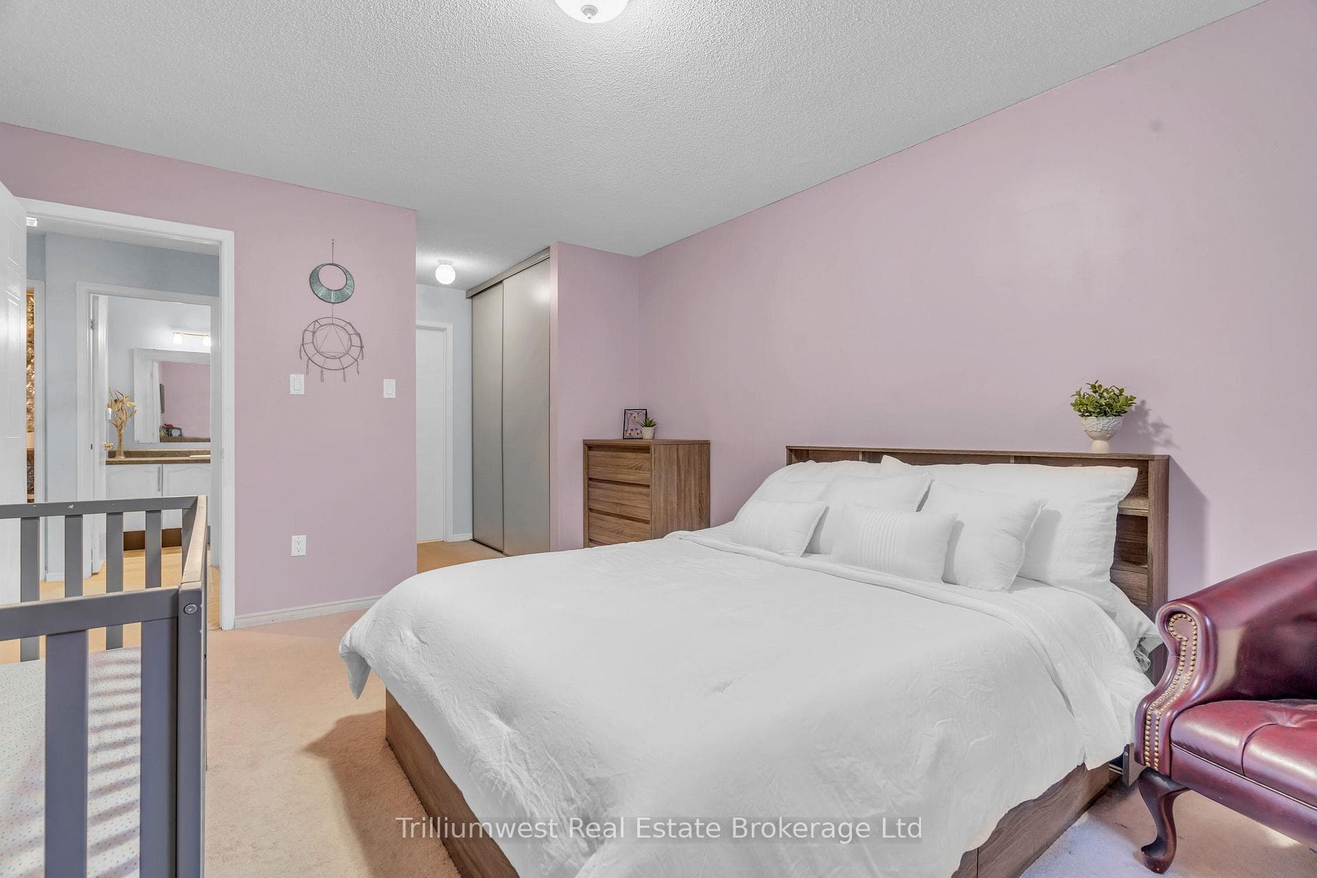 456 Janefield Avenue Unit 113 photo 24
