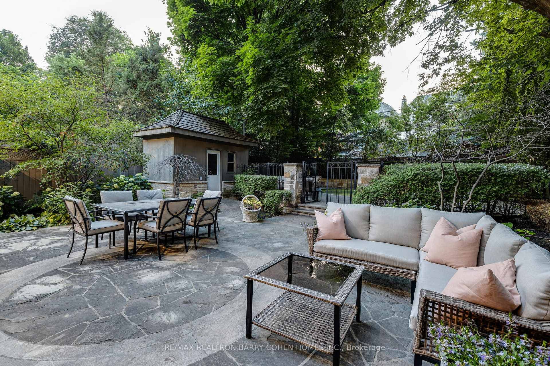 16 Delavan Avenue photo 35
