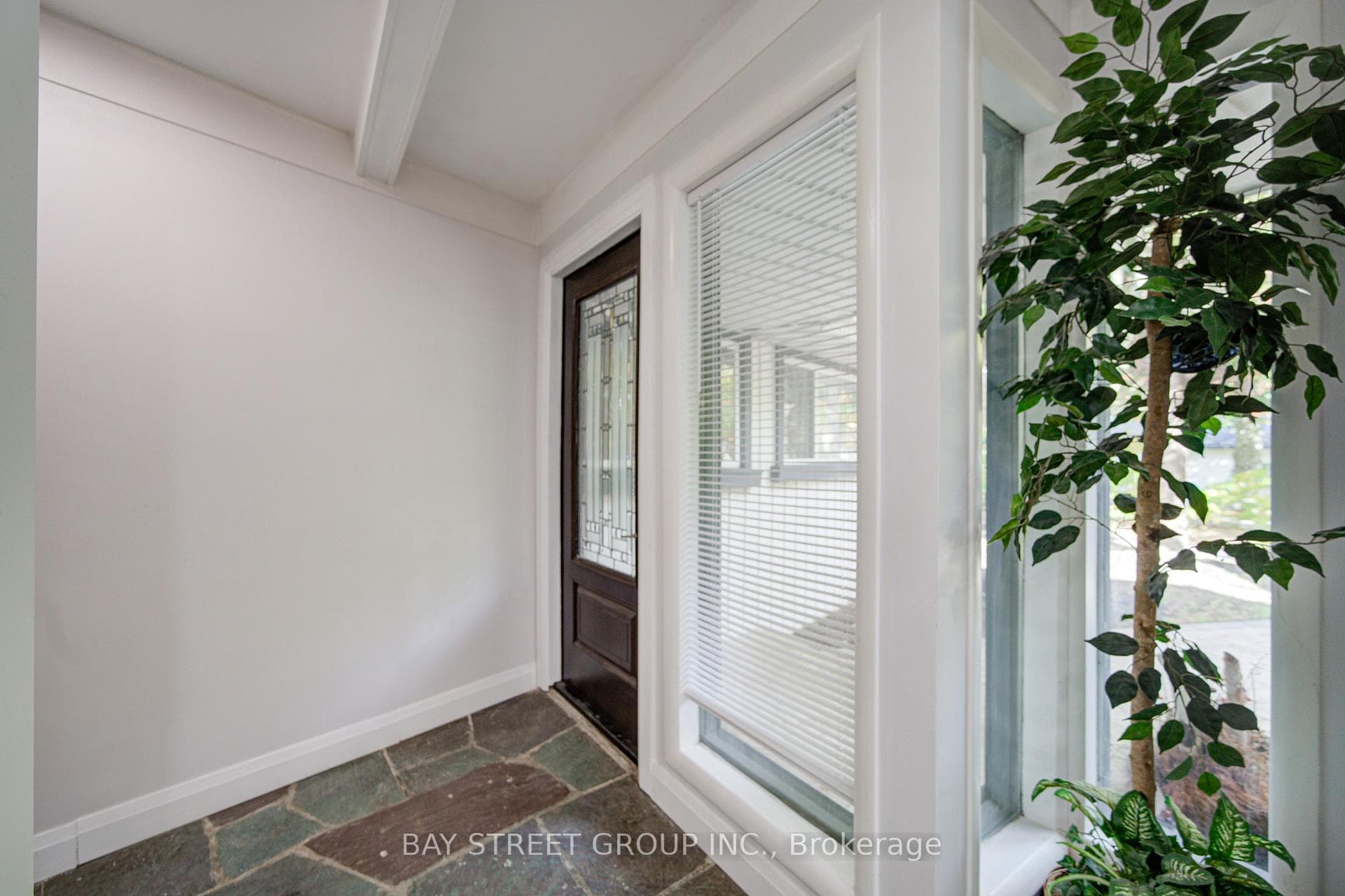 14874 Niagara River Parkway photo 13