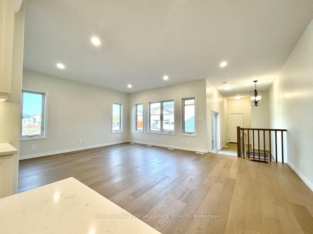 37 Athabaska Drive photo 13
