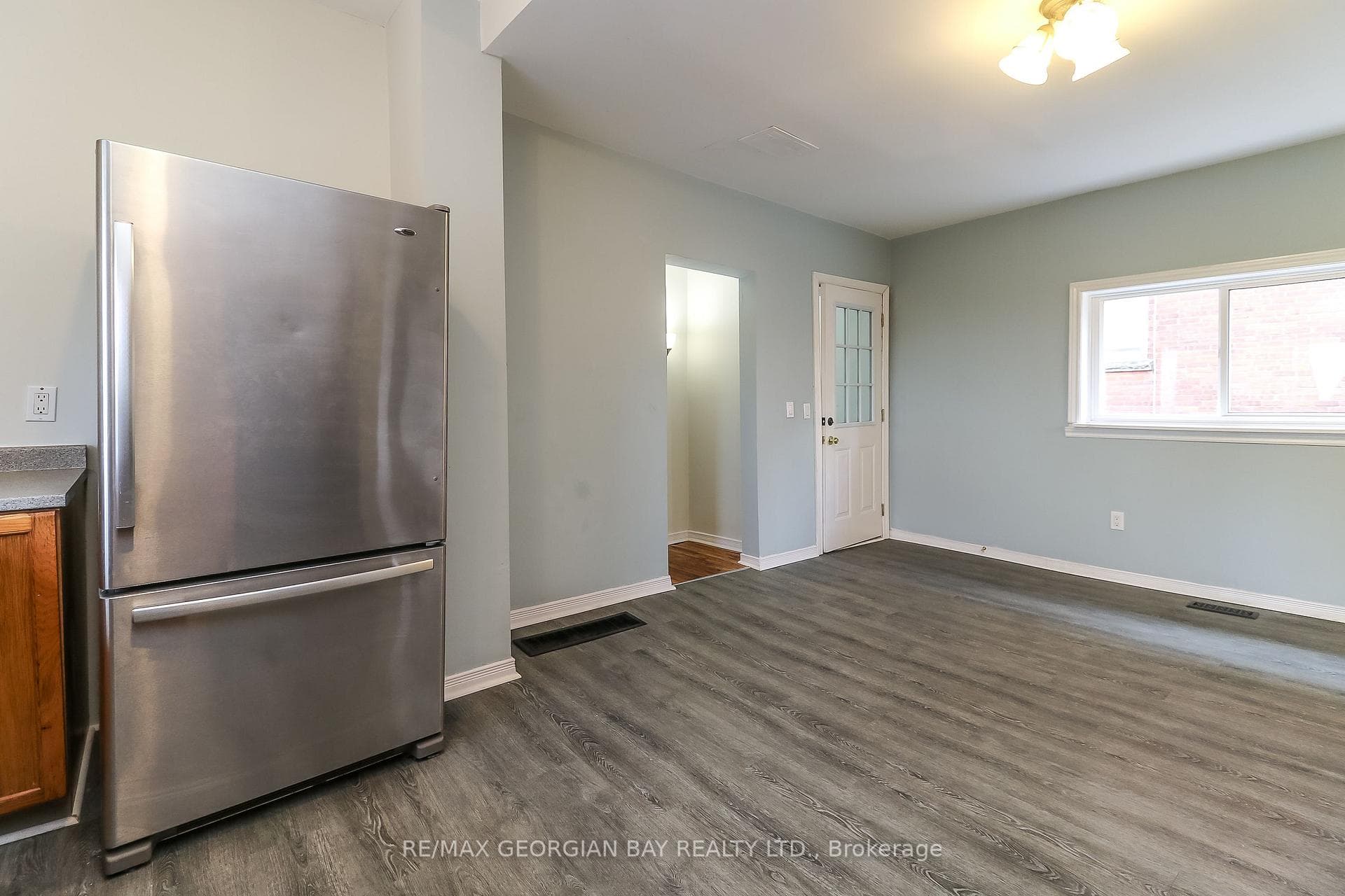 347 Midland Avenue photo 15