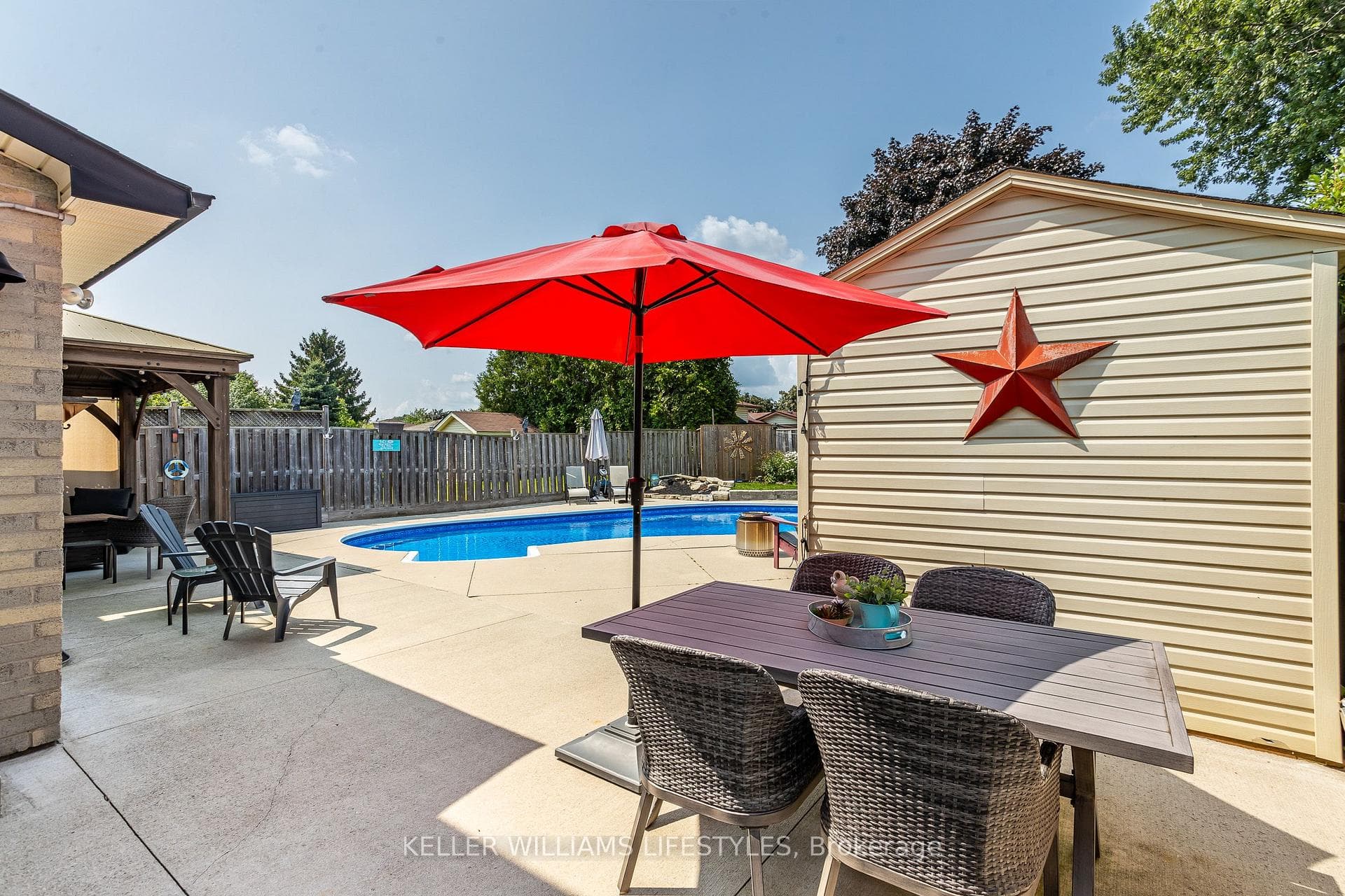 212 Bexhill Close photo 37