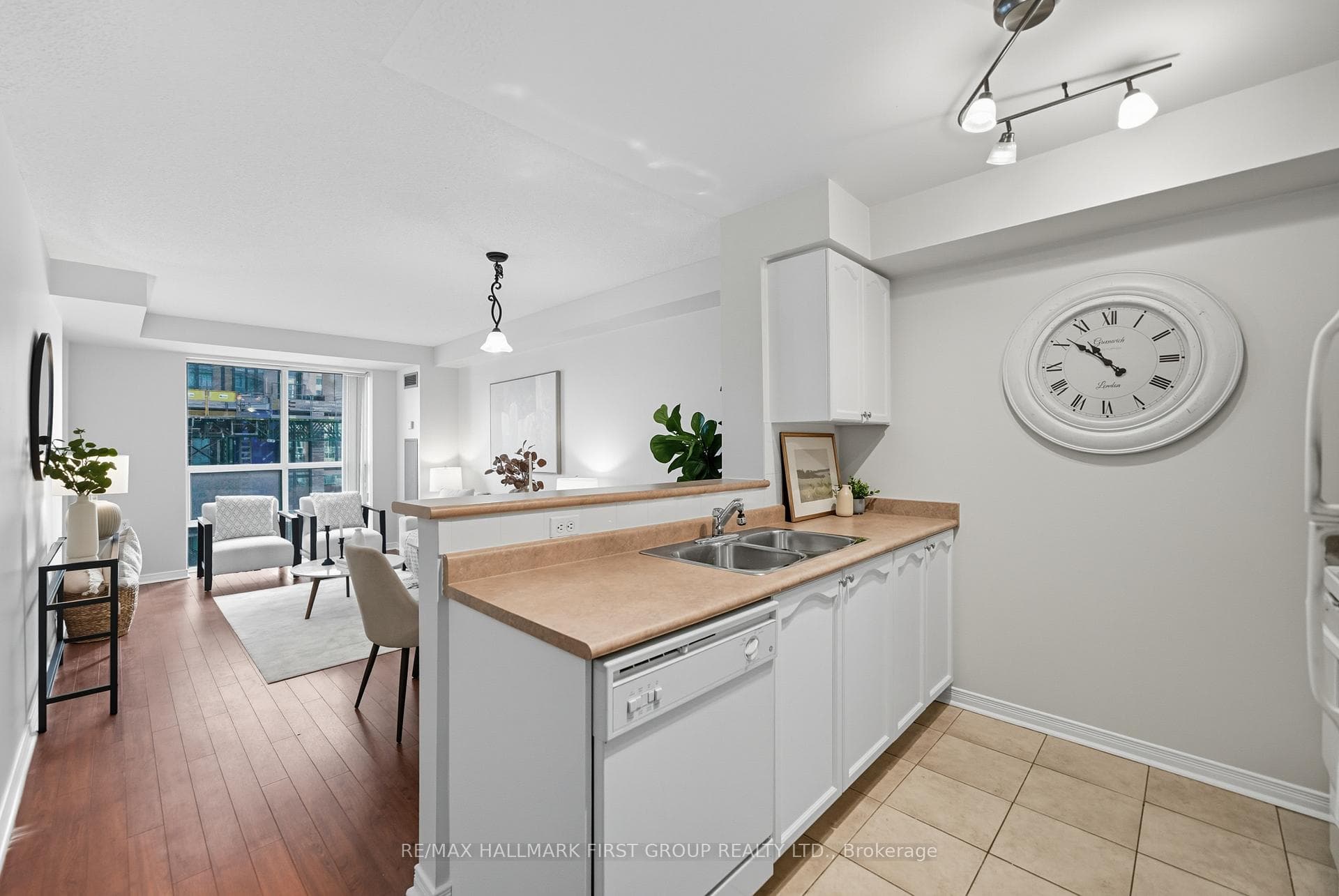 28 Olive Avenue Unit 612 photo 5