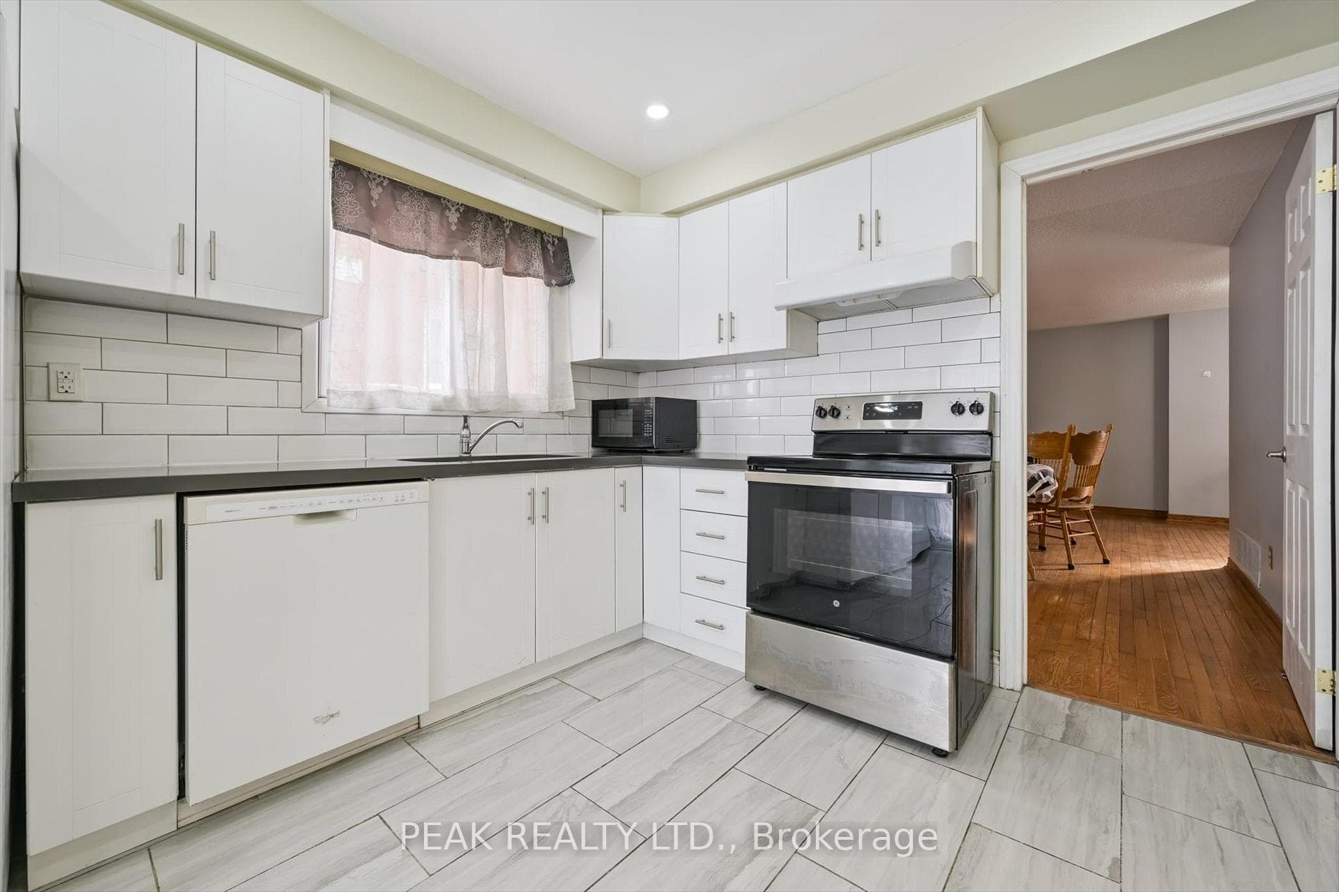 70 Daffodil Place photo 10