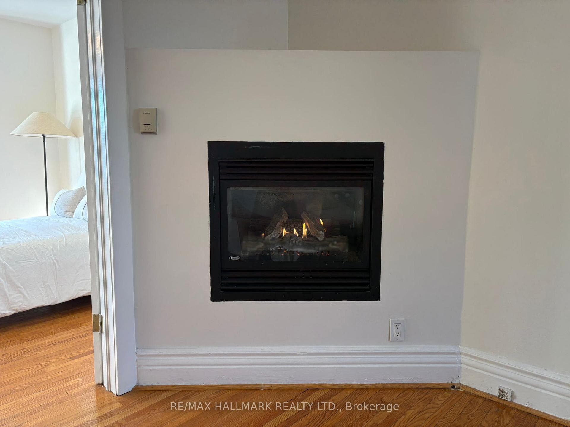 571 Pape Avenue Unit 2 photo 8