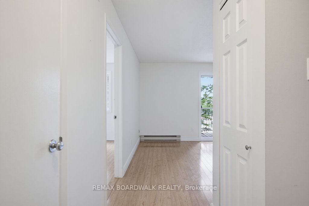 250 Brittany Drive Unit 207 photo 3