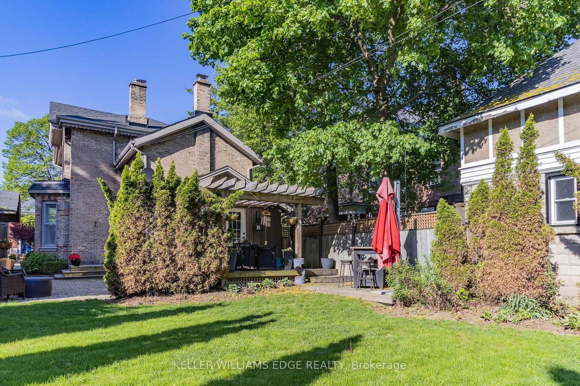 113 Dufferin Avenue photo 35