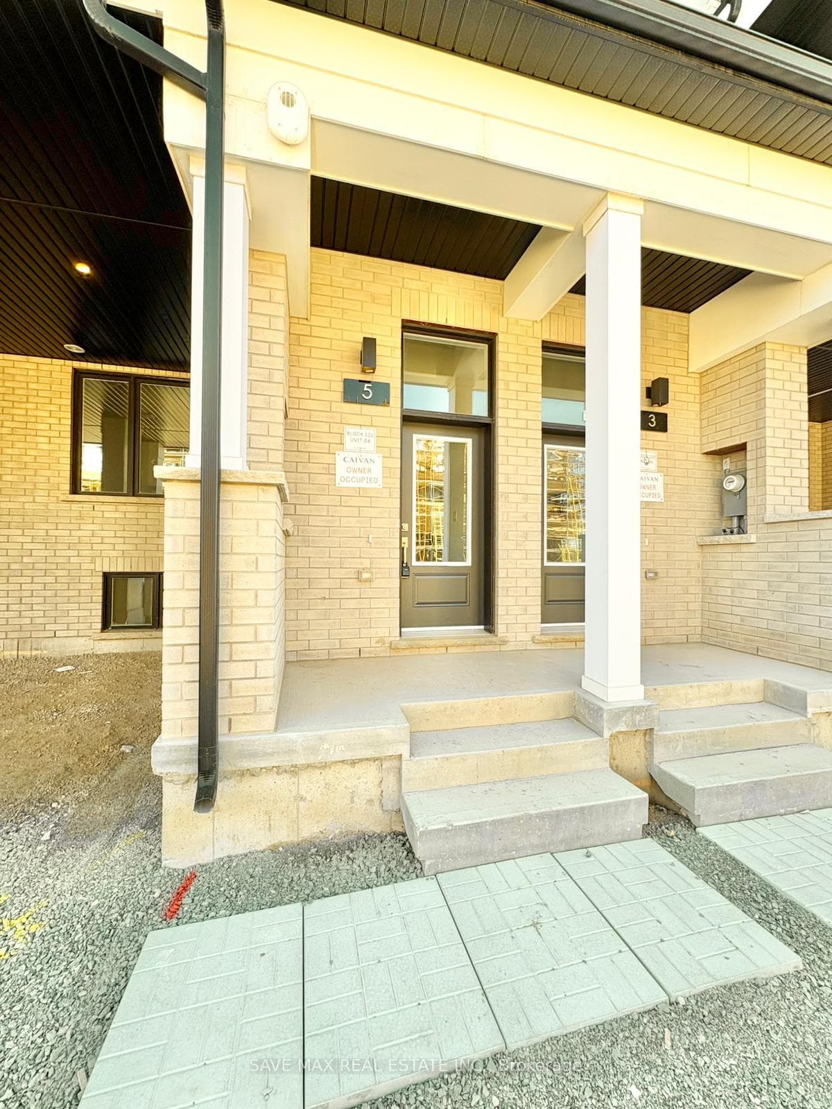 5 Thornbird Crescent photo 4