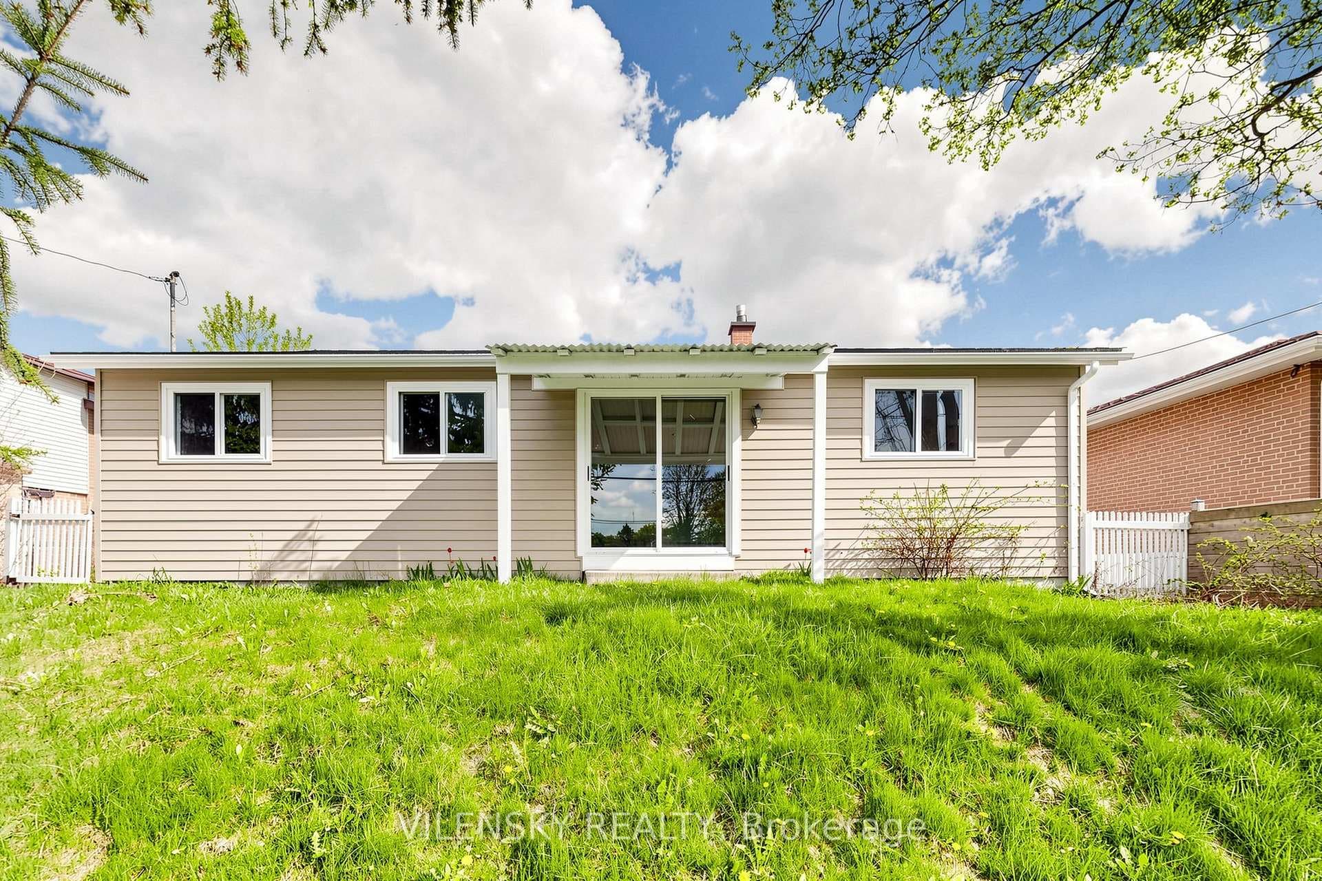 710 Kingfisher Drive photo 24