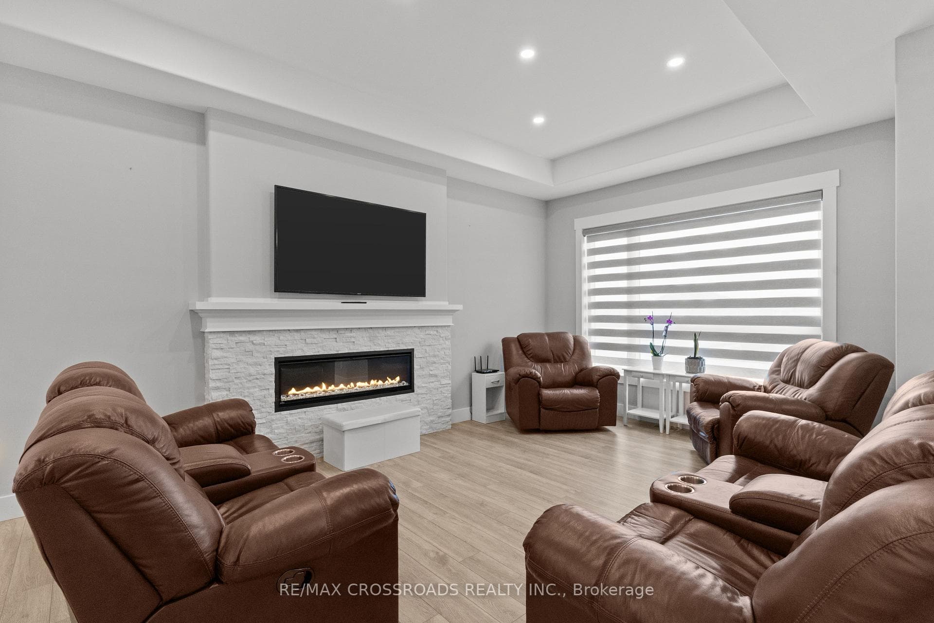 1696 Mucci Drive photo 5