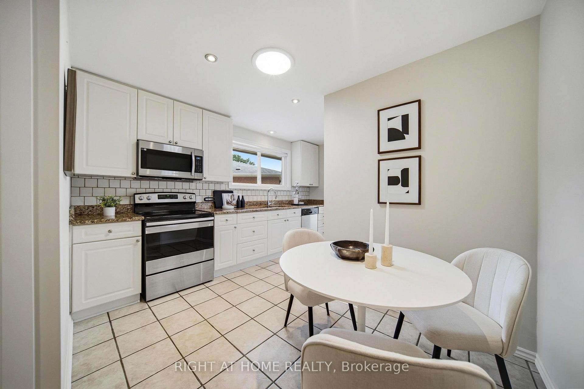 63 Vanguard Drive photo 8