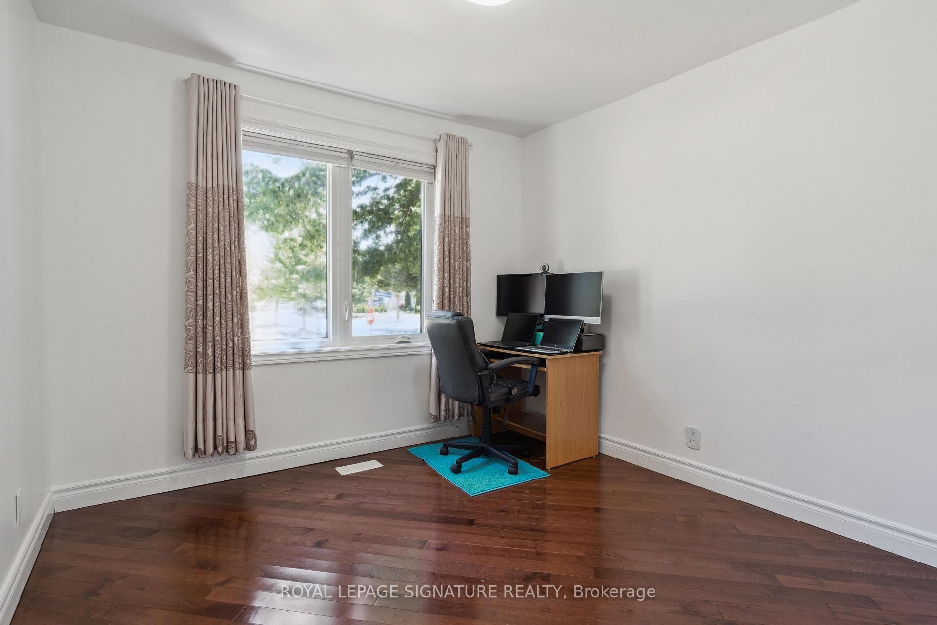2 Alanbury Crescent photo 14