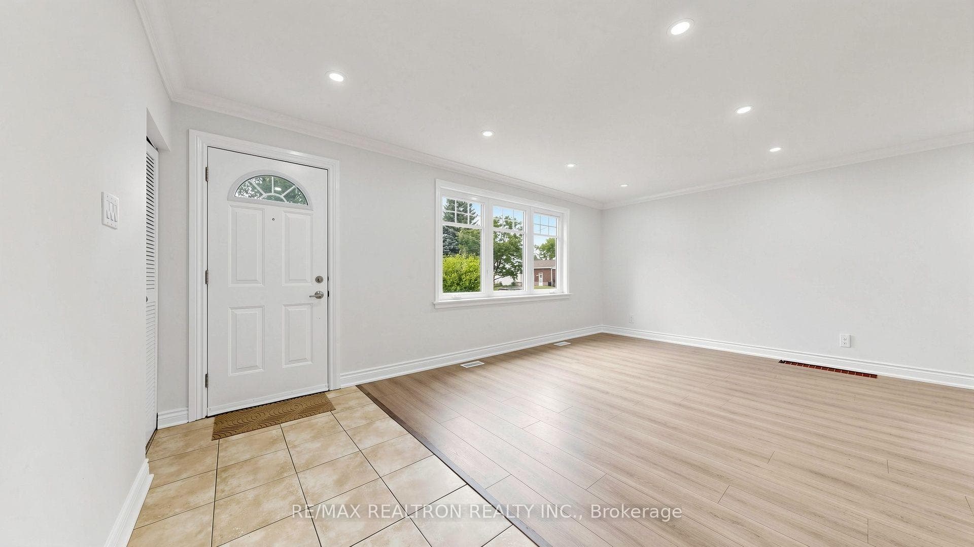 91 Vauxhall Drive photo 6