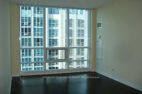 761 Bay Street Unit 3913 photo 5