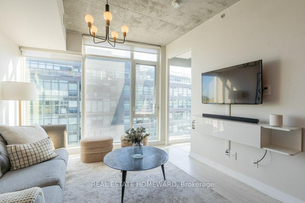 1190 Dundas Street Unit 809 photo 6